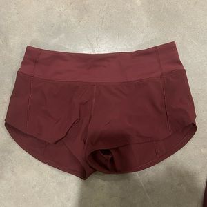 Lulu Speed Up 2.5 in Shorts